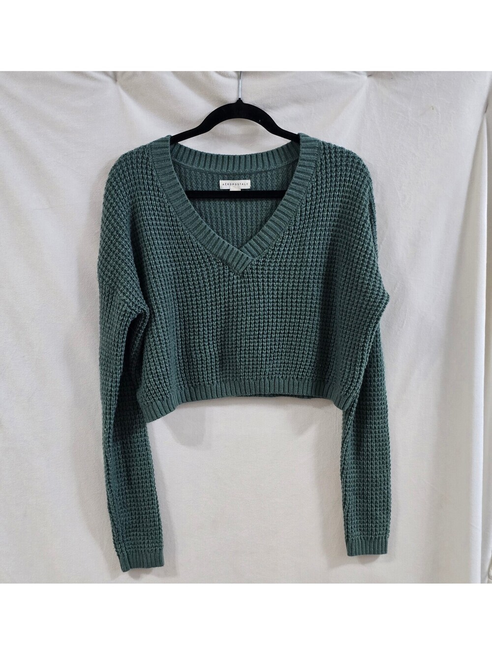 Aéropostale Women's Cropped V-Neck Knit Sweater Medium
